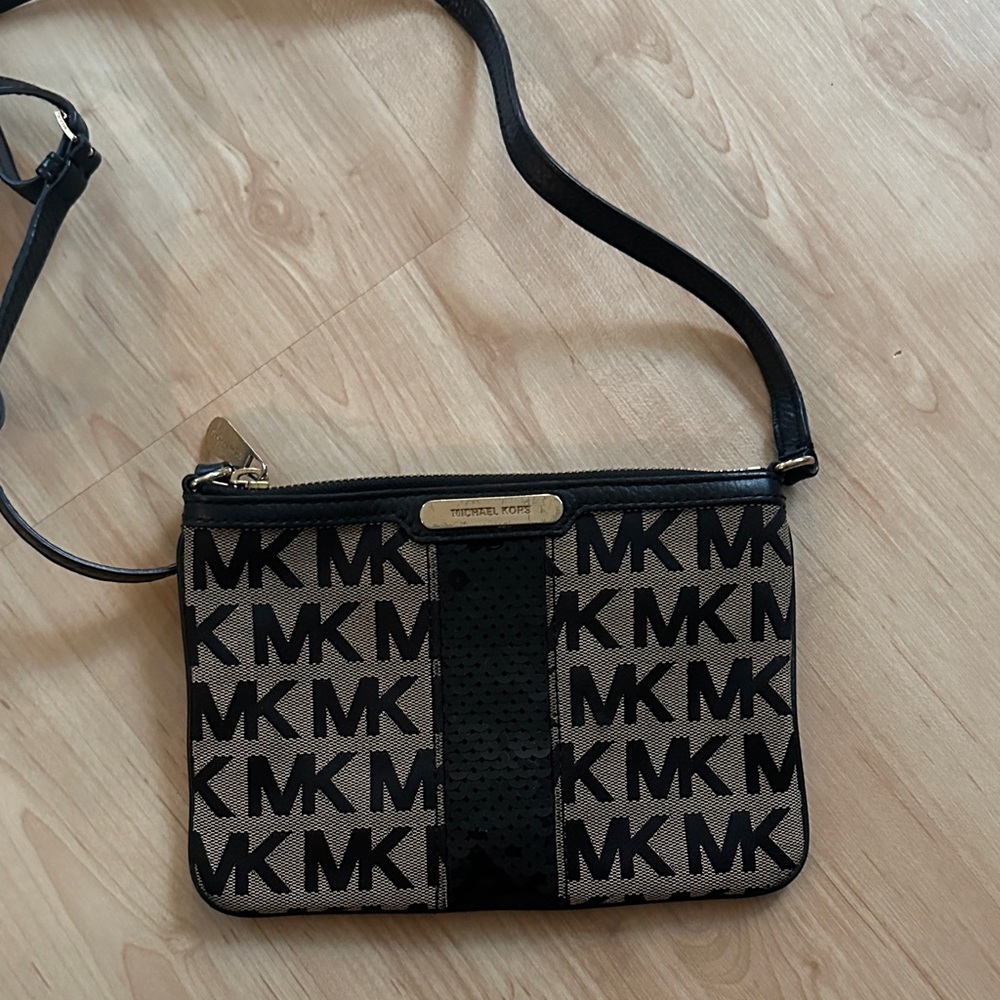 Michael Kors Black neutral Logo Crossbody with sequin stripe